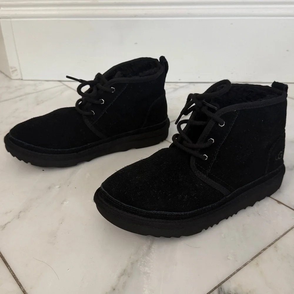 UGG Neumel Black Suede Leather Shearling Fleece Lined Ankle Boot Lace Up Euro 37 - Picture 2 of 11